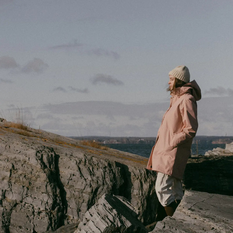 Women's Daily Rain Coat - Crabapple