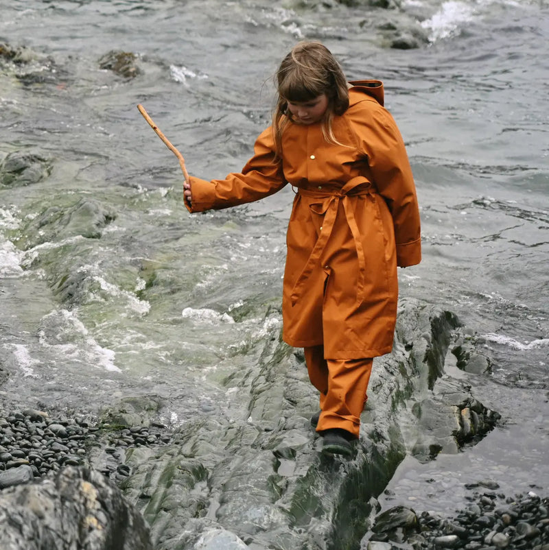 Balmacaan Raincoat - Red Oak